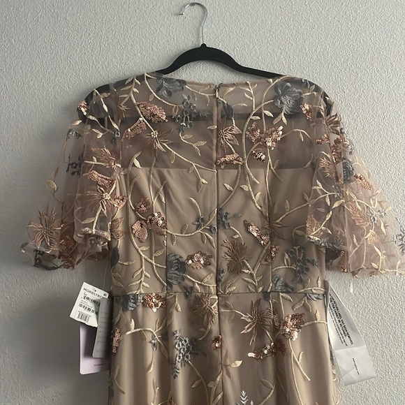 NWT! JS Collections Sequin Embroidered Daphne Flutter Column Gown Size 2 - Picture 6 of 11